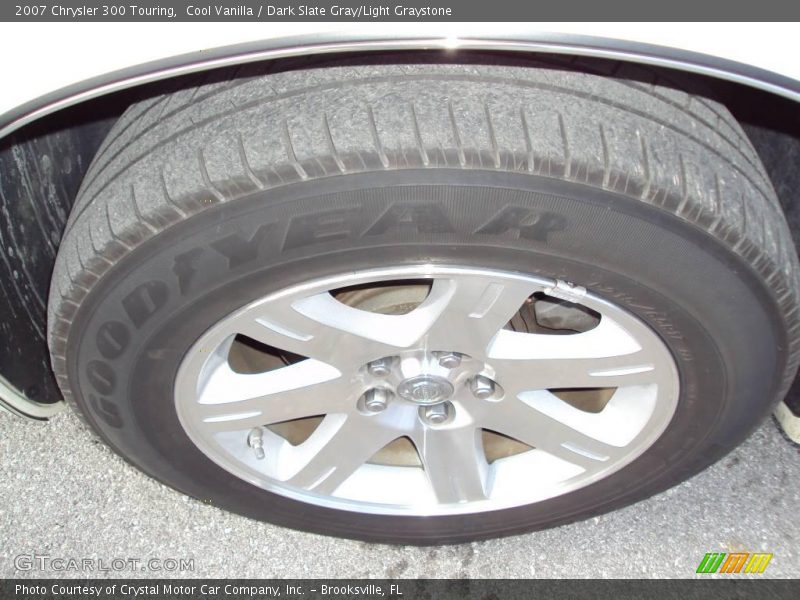 Cool Vanilla / Dark Slate Gray/Light Graystone 2007 Chrysler 300 Touring