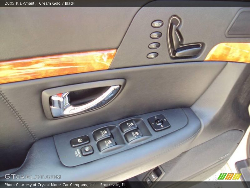 Cream Gold / Black 2005 Kia Amanti