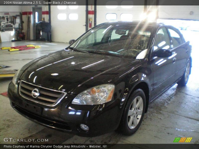 Super Black / Charcoal 2004 Nissan Altima 2.5 S