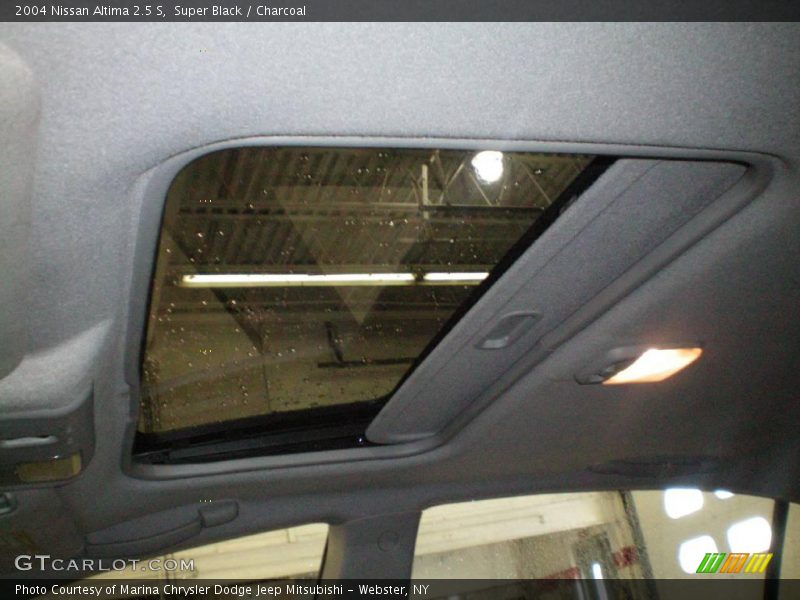 Super Black / Charcoal 2004 Nissan Altima 2.5 S
