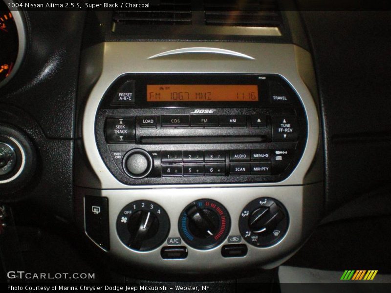 Super Black / Charcoal 2004 Nissan Altima 2.5 S