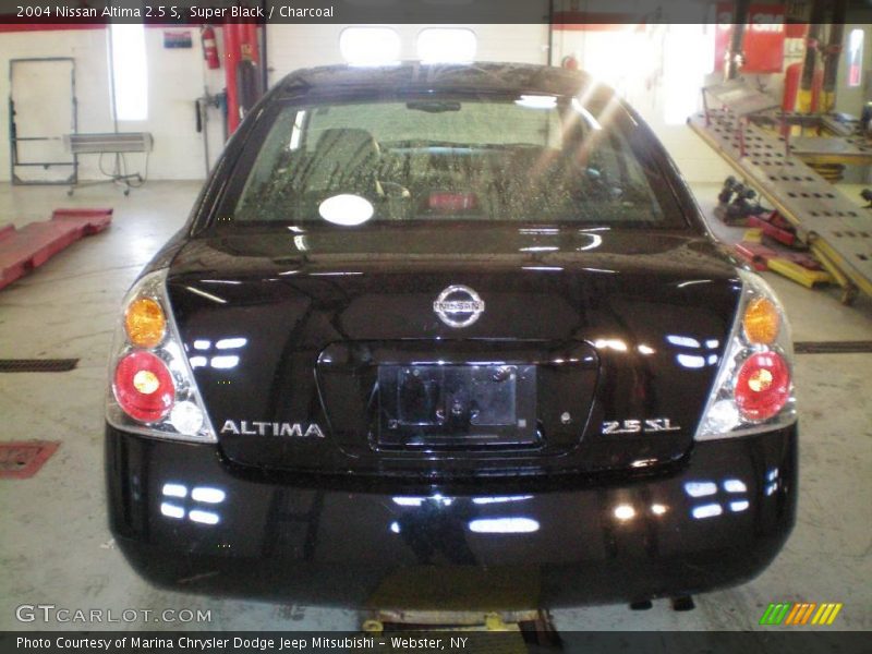 Super Black / Charcoal 2004 Nissan Altima 2.5 S