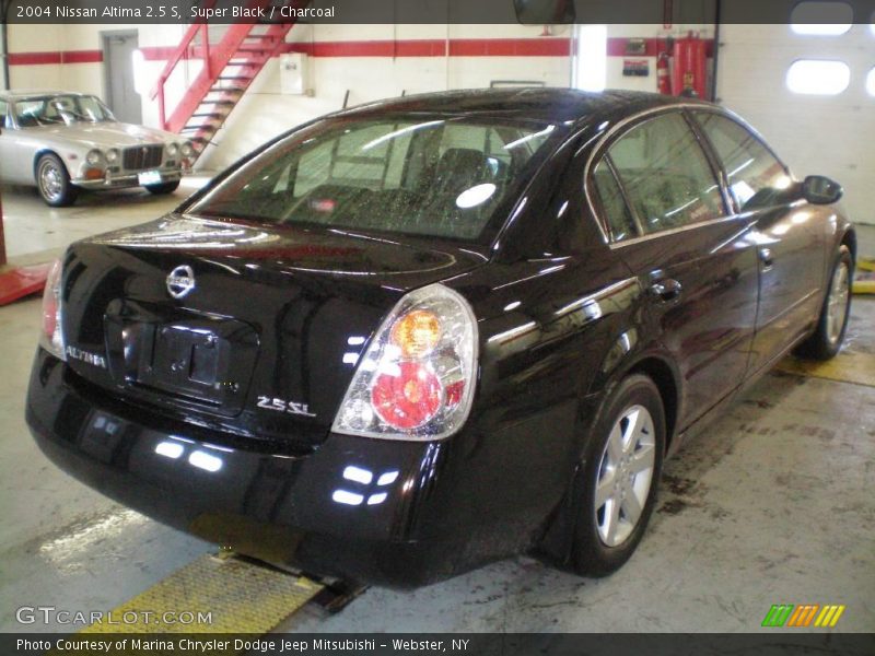 Super Black / Charcoal 2004 Nissan Altima 2.5 S