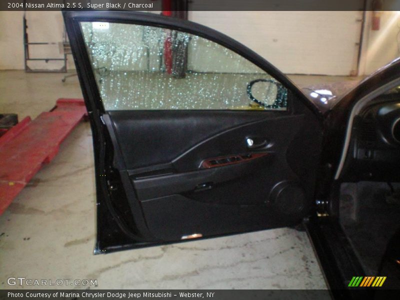 Super Black / Charcoal 2004 Nissan Altima 2.5 S