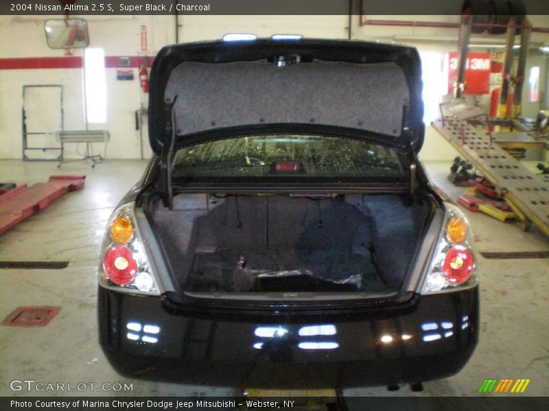Super Black / Charcoal 2004 Nissan Altima 2.5 S