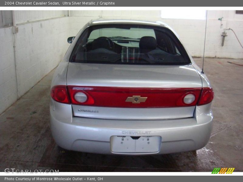 Ultra Silver Metallic / Graphite 2004 Chevrolet Cavalier Sedan