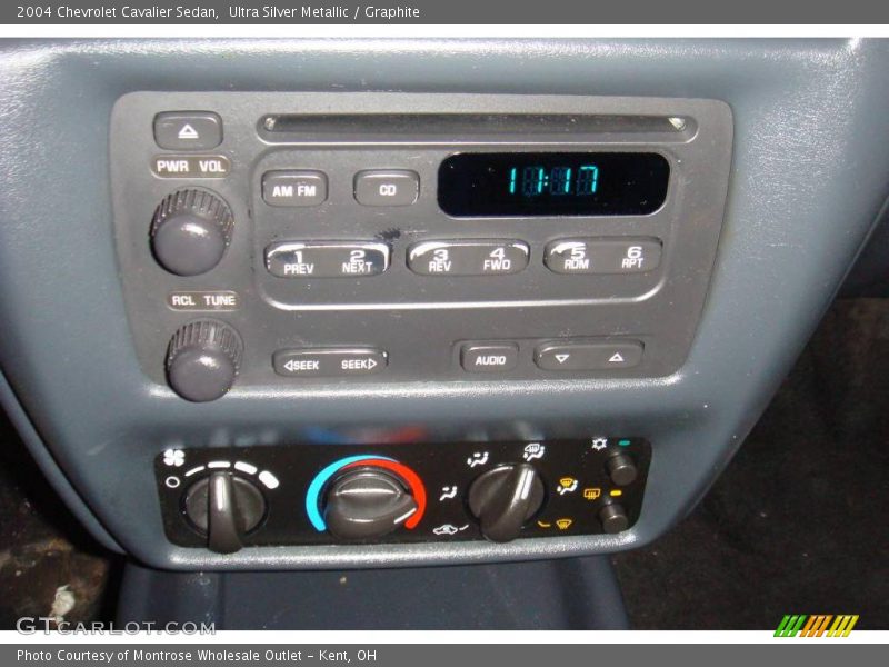 Ultra Silver Metallic / Graphite 2004 Chevrolet Cavalier Sedan