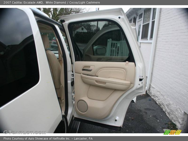 White Diamond / Cocoa/Light Cashmere 2007 Cadillac Escalade AWD