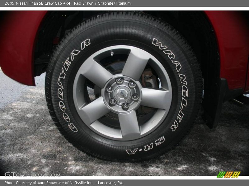 Red Brawn / Graphite/Titanium 2005 Nissan Titan SE Crew Cab 4x4