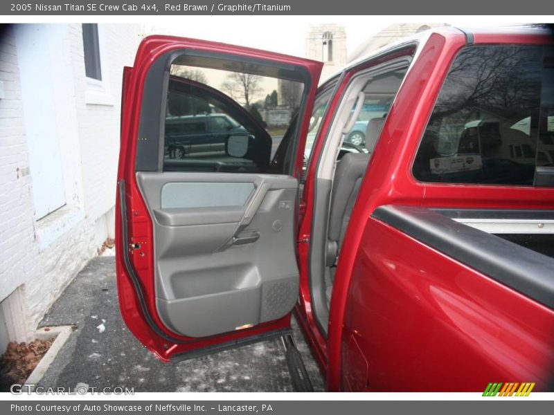 Red Brawn / Graphite/Titanium 2005 Nissan Titan SE Crew Cab 4x4