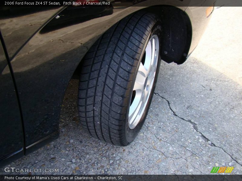 Pitch Black / Charcoal/Red 2006 Ford Focus ZX4 ST Sedan