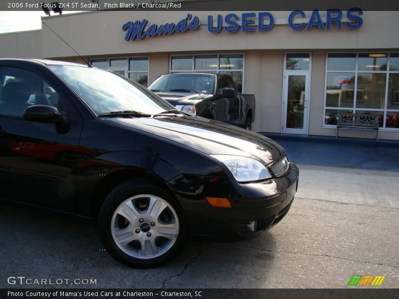Pitch Black / Charcoal/Red 2006 Ford Focus ZX4 ST Sedan