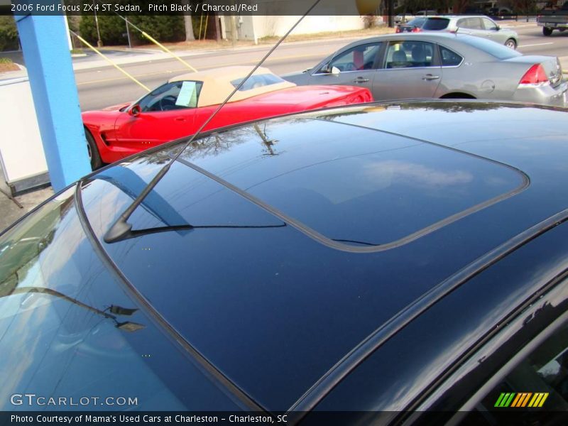 Pitch Black / Charcoal/Red 2006 Ford Focus ZX4 ST Sedan