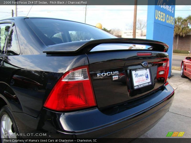 Pitch Black / Charcoal/Red 2006 Ford Focus ZX4 ST Sedan