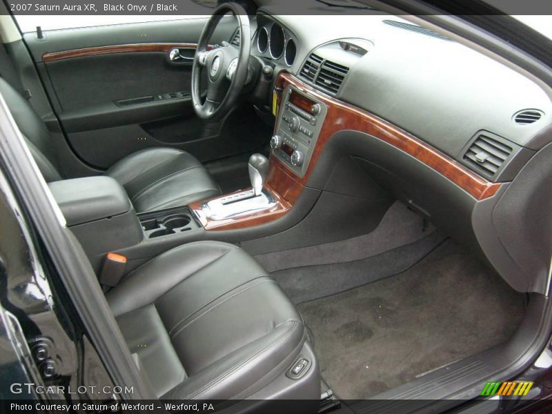 Black Onyx / Black 2007 Saturn Aura XR