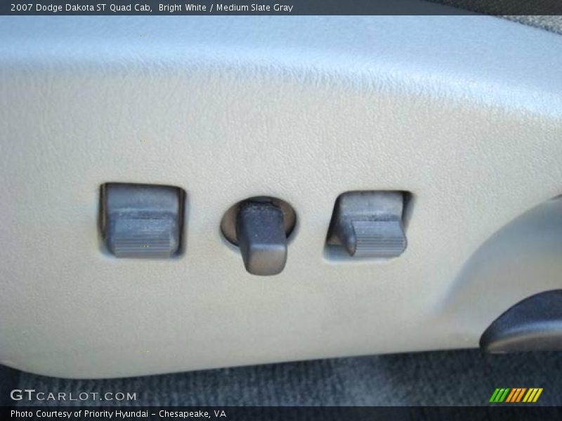 Bright White / Medium Slate Gray 2007 Dodge Dakota ST Quad Cab
