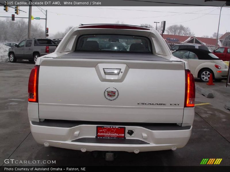 White Diamond / Shale 2005 Cadillac Escalade EXT AWD