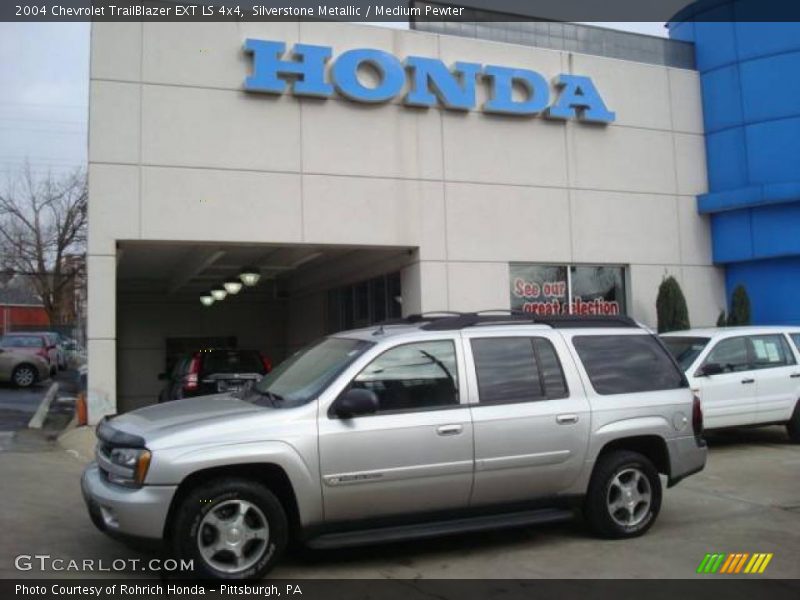 Silverstone Metallic / Medium Pewter 2004 Chevrolet TrailBlazer EXT LS 4x4