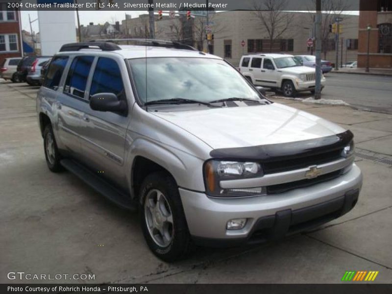 Silverstone Metallic / Medium Pewter 2004 Chevrolet TrailBlazer EXT LS 4x4
