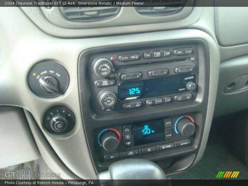 Silverstone Metallic / Medium Pewter 2004 Chevrolet TrailBlazer EXT LS 4x4