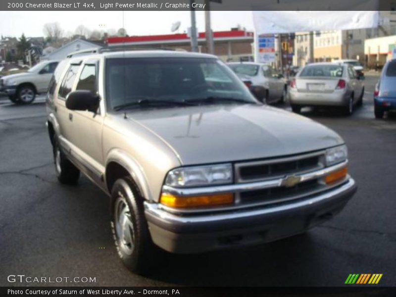 Light Pewter Metallic / Graphite Gray 2000 Chevrolet Blazer LT 4x4