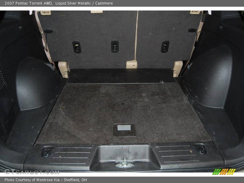 Liquid Silver Metallic / Cashmere 2007 Pontiac Torrent AWD