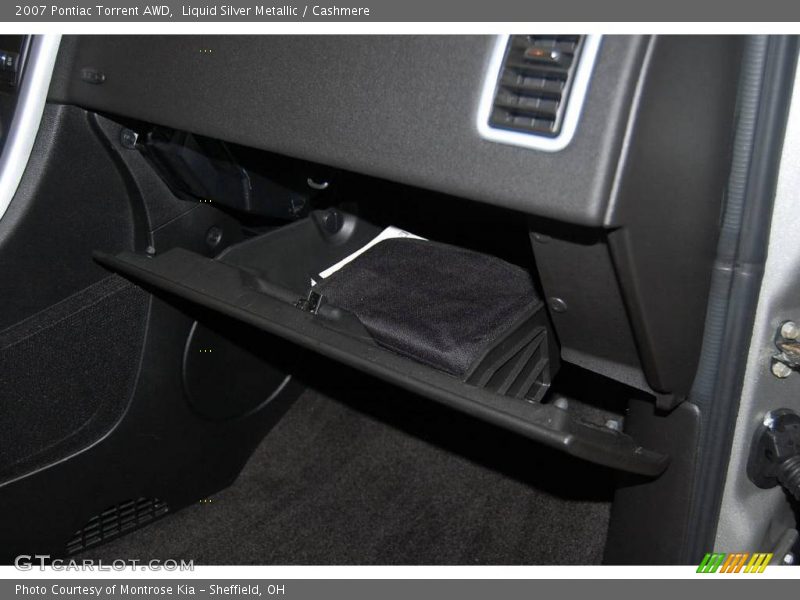 Liquid Silver Metallic / Cashmere 2007 Pontiac Torrent AWD