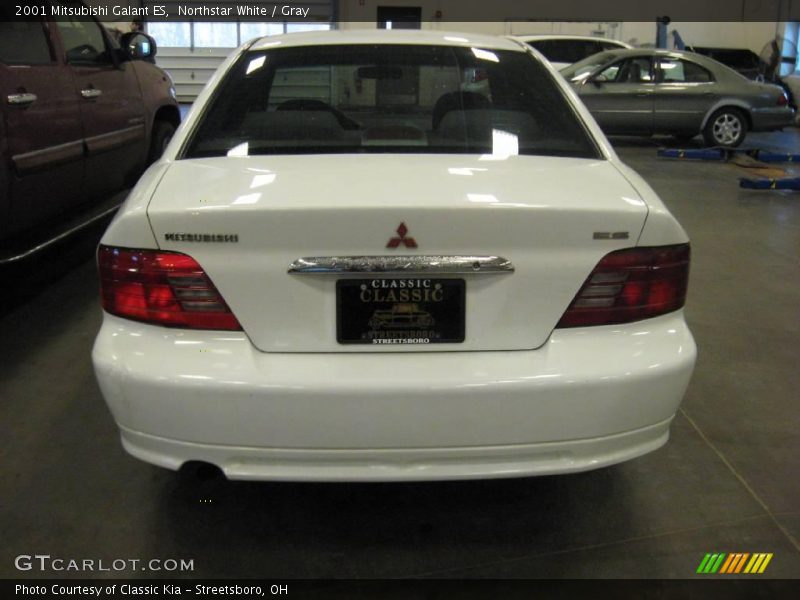 Northstar White / Gray 2001 Mitsubishi Galant ES