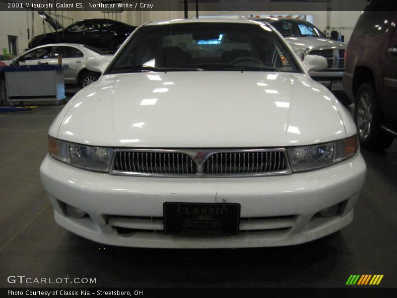 Northstar White / Gray 2001 Mitsubishi Galant ES