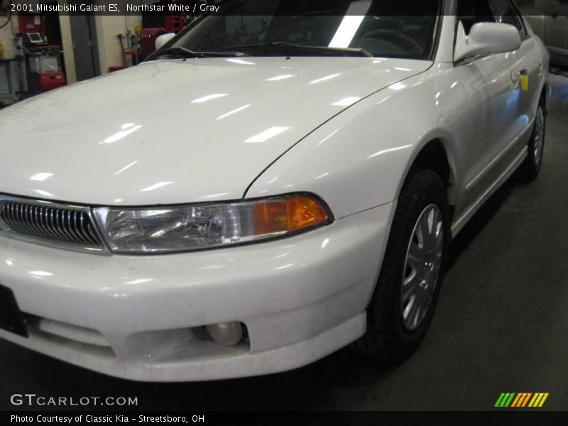 Northstar White / Gray 2001 Mitsubishi Galant ES