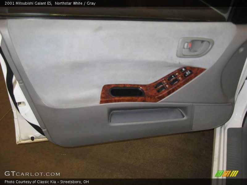 Northstar White / Gray 2001 Mitsubishi Galant ES
