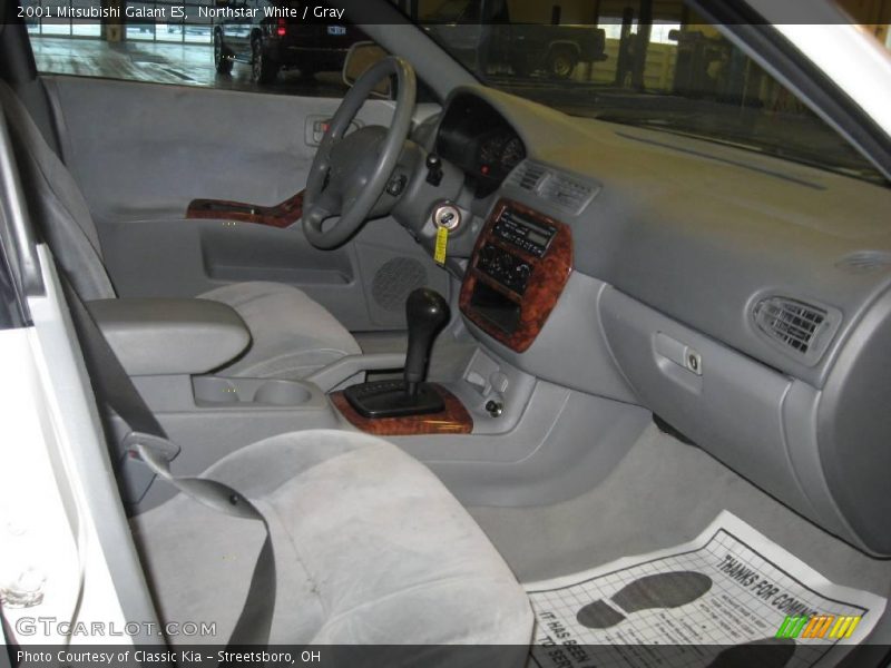 Northstar White / Gray 2001 Mitsubishi Galant ES