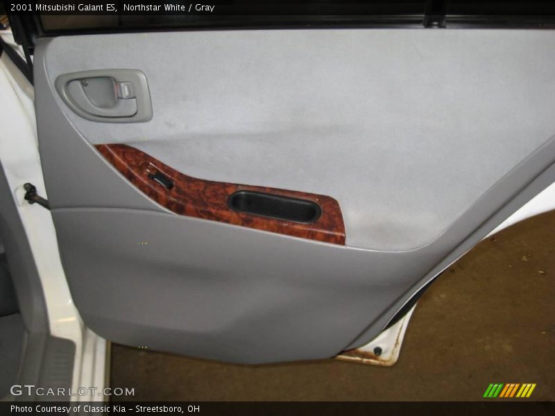 Northstar White / Gray 2001 Mitsubishi Galant ES