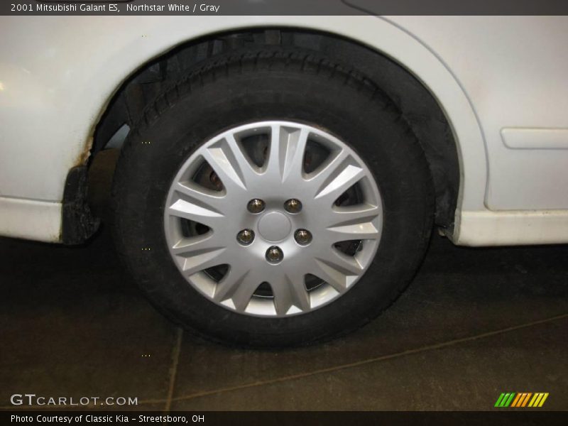 Northstar White / Gray 2001 Mitsubishi Galant ES