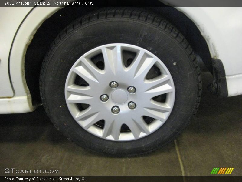 Northstar White / Gray 2001 Mitsubishi Galant ES