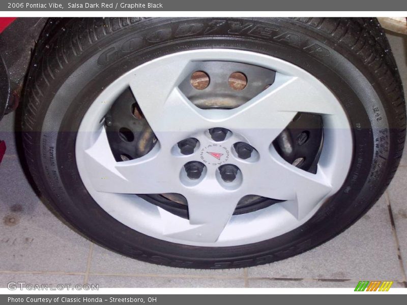 Salsa Dark Red / Graphite Black 2006 Pontiac Vibe