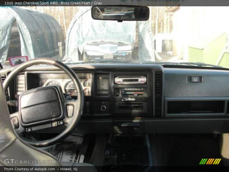 Moss Green Pearl / Gray 1996 Jeep Cherokee Sport 4WD
