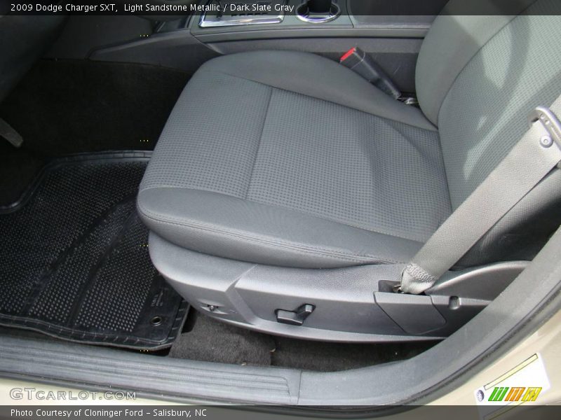 Light Sandstone Metallic / Dark Slate Gray 2009 Dodge Charger SXT