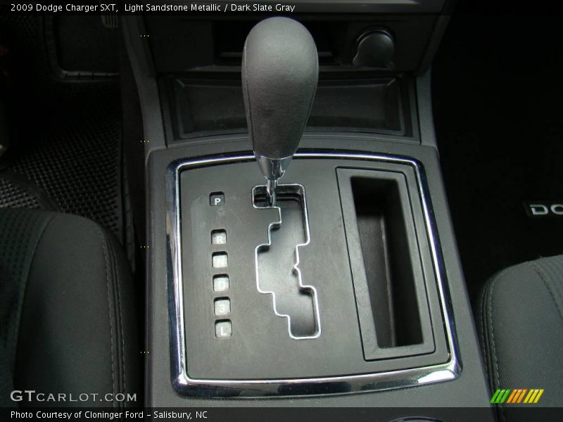 Light Sandstone Metallic / Dark Slate Gray 2009 Dodge Charger SXT