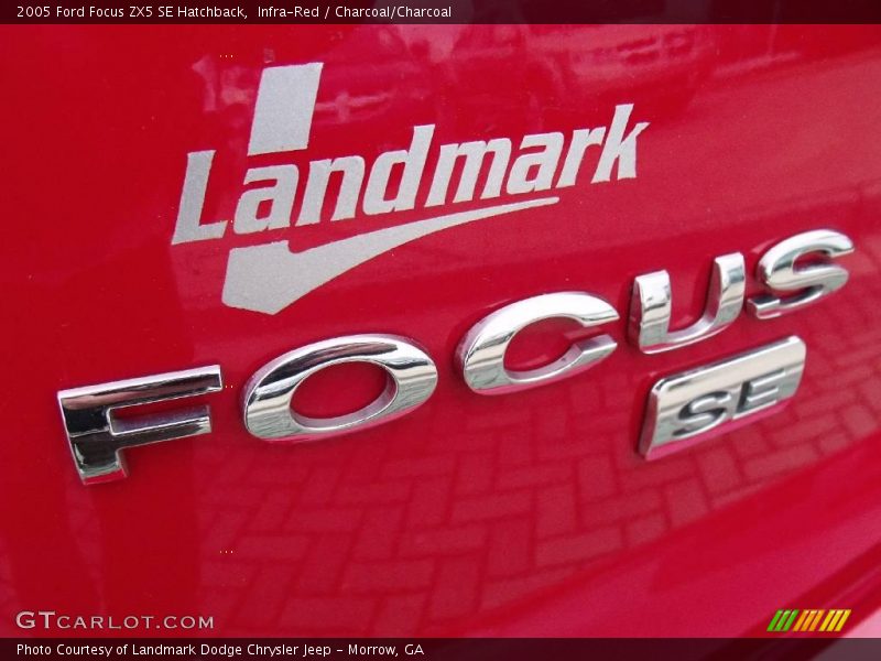 Infra-Red / Charcoal/Charcoal 2005 Ford Focus ZX5 SE Hatchback