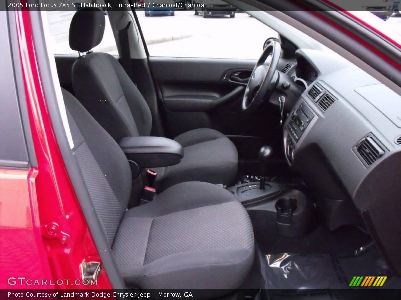 Infra-Red / Charcoal/Charcoal 2005 Ford Focus ZX5 SE Hatchback