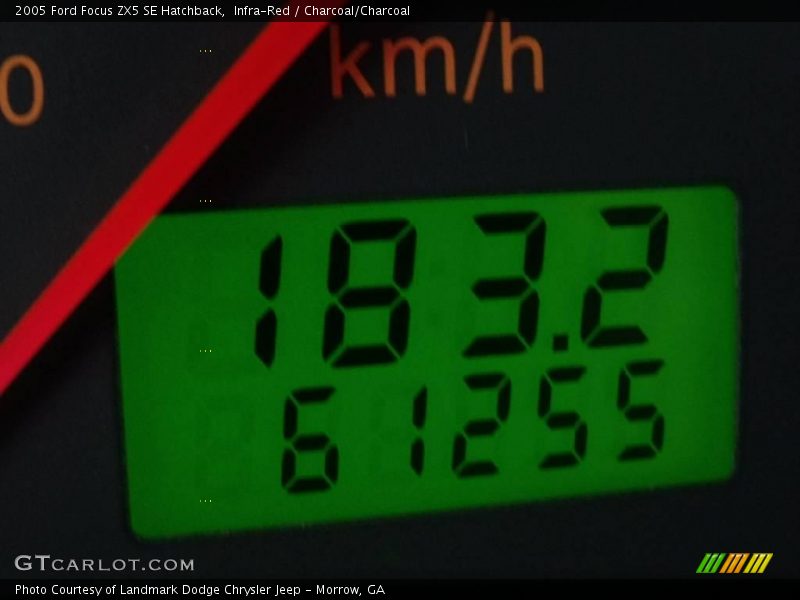 Infra-Red / Charcoal/Charcoal 2005 Ford Focus ZX5 SE Hatchback