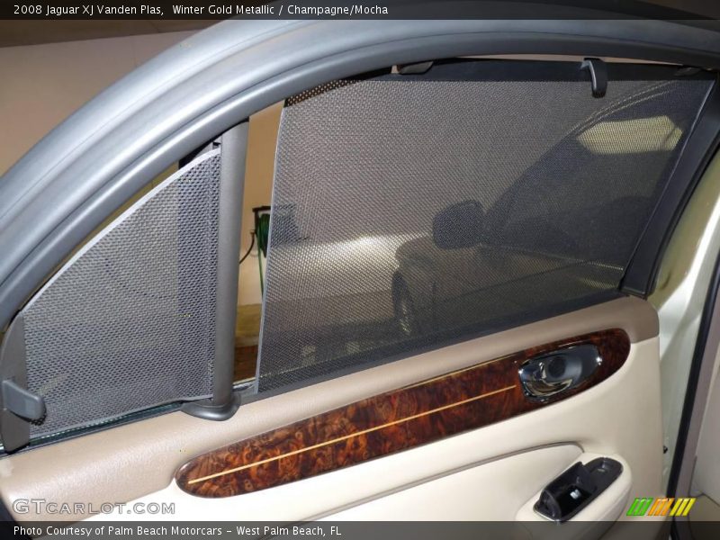 Winter Gold Metallic / Champagne/Mocha 2008 Jaguar XJ Vanden Plas