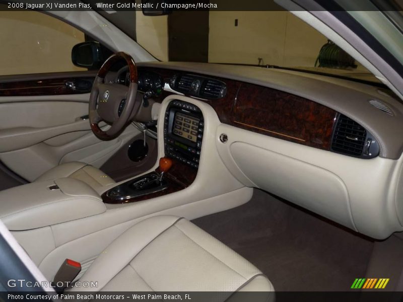 Winter Gold Metallic / Champagne/Mocha 2008 Jaguar XJ Vanden Plas