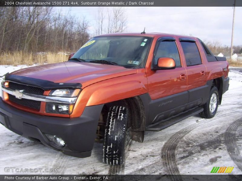 Sunburst Orange Metallic / Dark Charcoal 2004 Chevrolet Avalanche 1500 Z71 4x4
