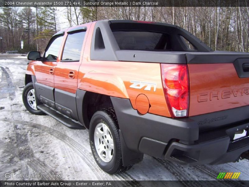 Sunburst Orange Metallic / Dark Charcoal 2004 Chevrolet Avalanche 1500 Z71 4x4