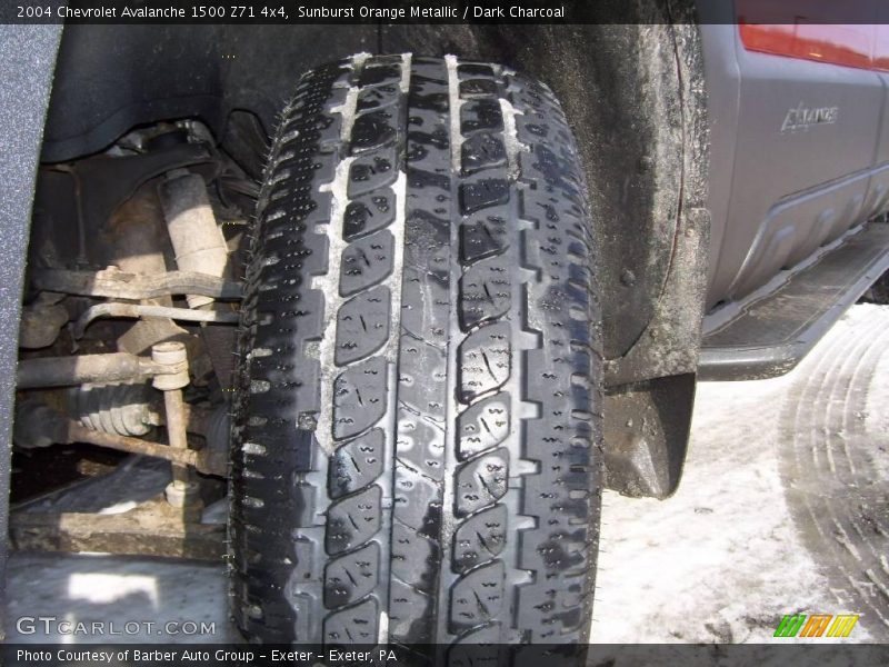 Sunburst Orange Metallic / Dark Charcoal 2004 Chevrolet Avalanche 1500 Z71 4x4