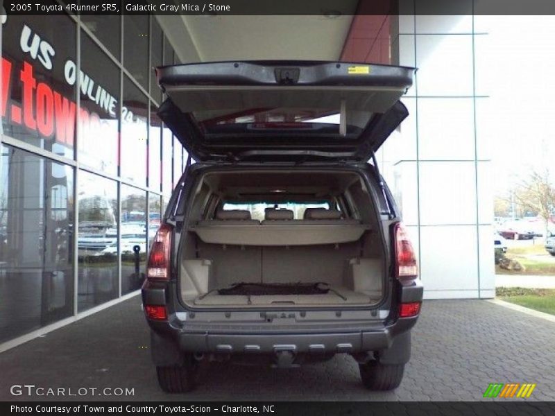 Galactic Gray Mica / Stone 2005 Toyota 4Runner SR5