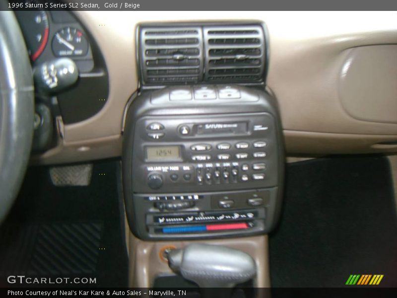 Gold / Beige 1996 Saturn S Series SL2 Sedan