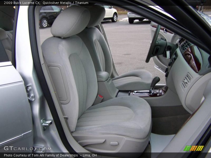 Quicksilver Metallic / Titanium 2009 Buick Lucerne CX